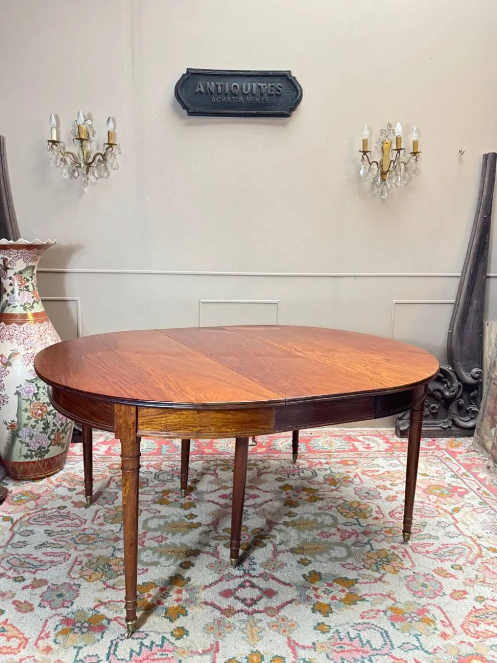Table de salle à manger a bandeau en acajou de style louis xvi