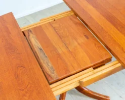 Table de salle à manger années 70 en teck massif, au design scandinave