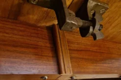 Table de salle à manger en noyer – Époque Restauration / Charles X – XIXe