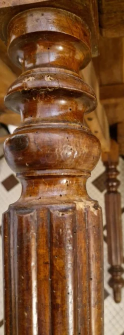 Table de salle à manger en noyer – Époque Restauration / Charles X – XIXe