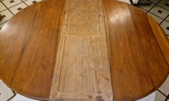 Table de salle à manger en noyer – Époque Restauration / Charles X – XIXe