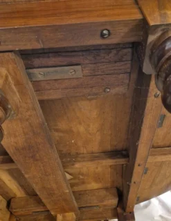 Table de salle à manger en noyer – Époque Restauration / Charles X – XIXe