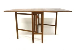 Table de salle à manger en teck à battants, "Pedro" K-O Westberg, Suède, 1950