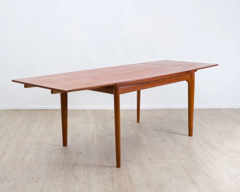 Table de salle à manger en teck, fabriquée au Danemark, par la société Glos