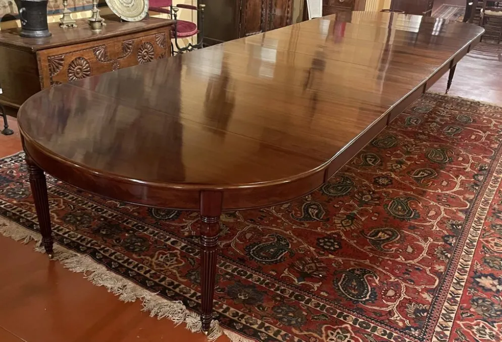 Table de salle à manger extensible d'époque Louis XVI en acajou à bandeau d