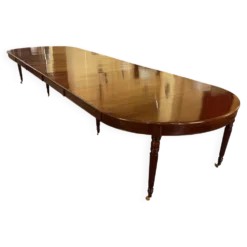 Table de salle à manger extensible d'époque Louis XVI en acajou à bandeau d