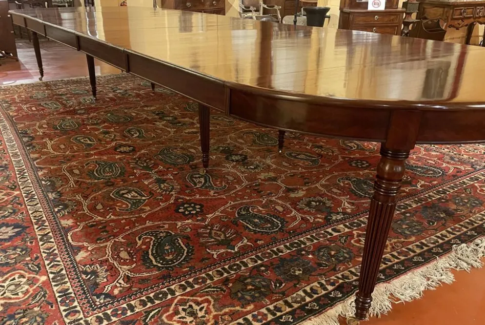 Table de salle à manger extensible d'époque Louis XVI en acajou à bandeau d