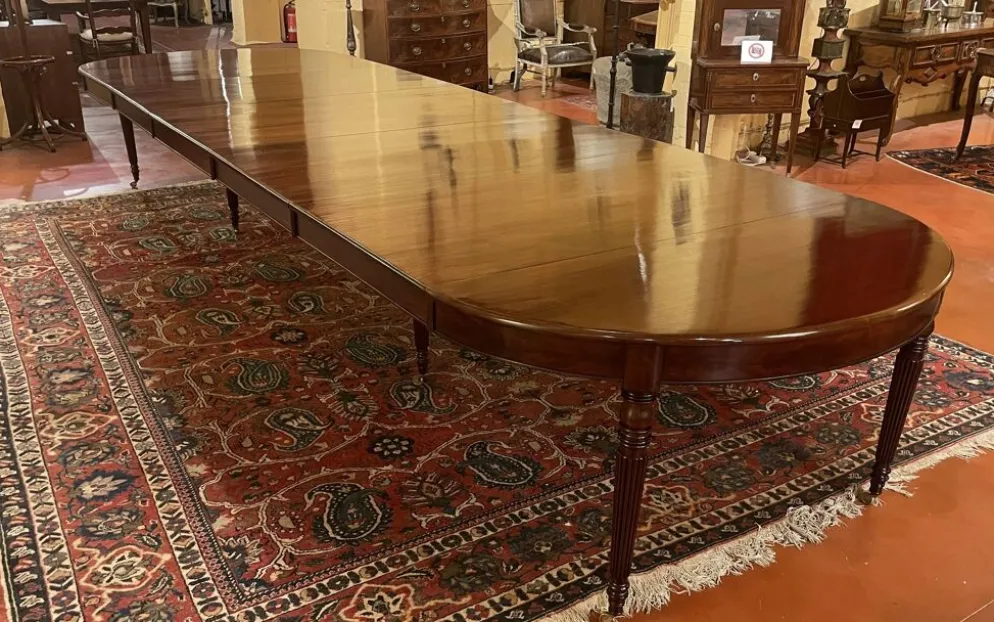 Table de salle à manger extensible d'époque Louis XVI en acajou à bandeau d