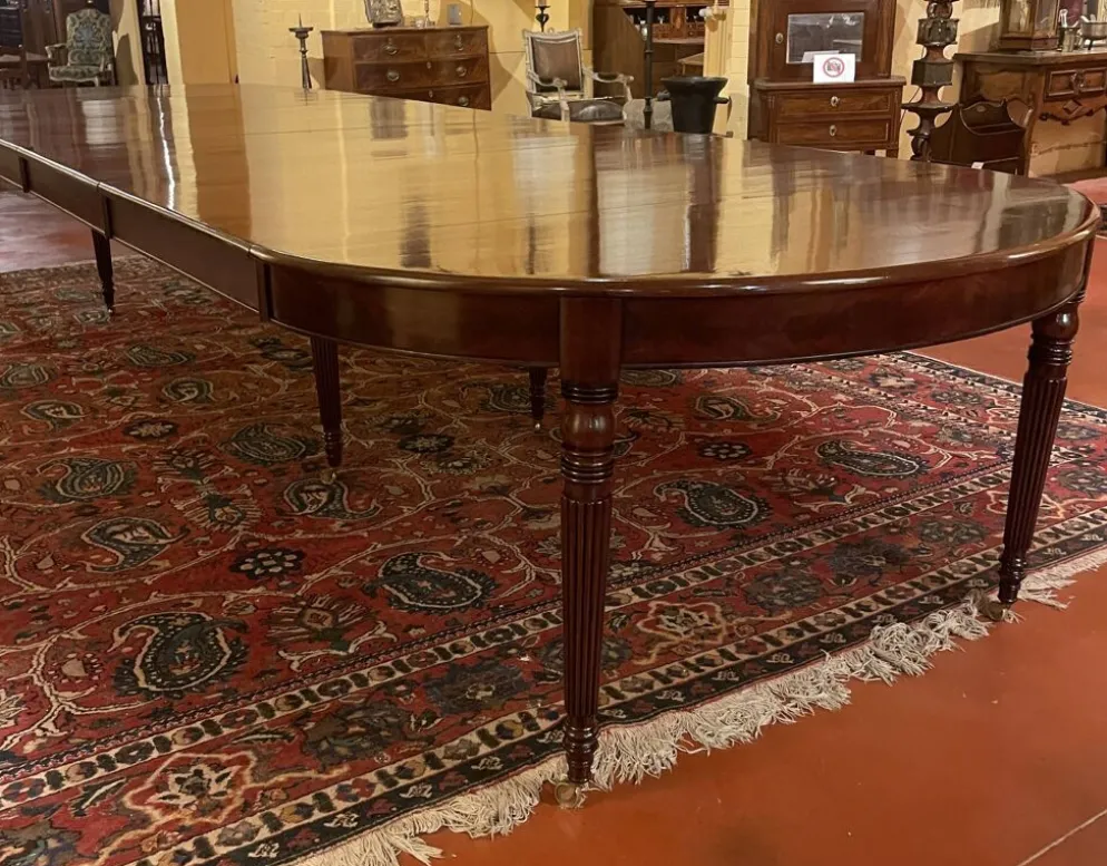 Table de salle à manger extensible d'époque Louis XVI en acajou à bandeau d