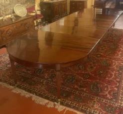 Table de salle à manger extensible d'époque Louis XVI en acajou à bandeau d
