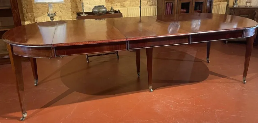 Table de salle à manger extensible Louis XVI en acajou à bandeau -19° siècl