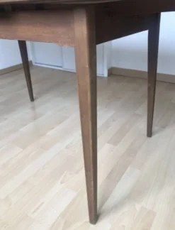 Table de salle à manger vintage