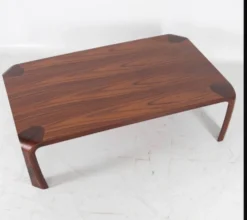 Table de salon par Tendo Mokko