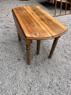Table de salon à volets rabattants