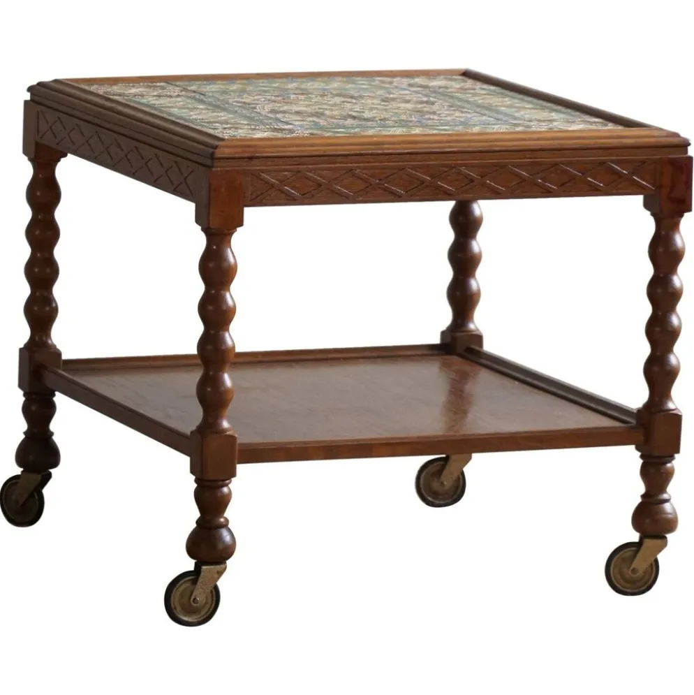 Table de service danoise moderne avec pieds tournés bobines et carreaux colorés, années 1950