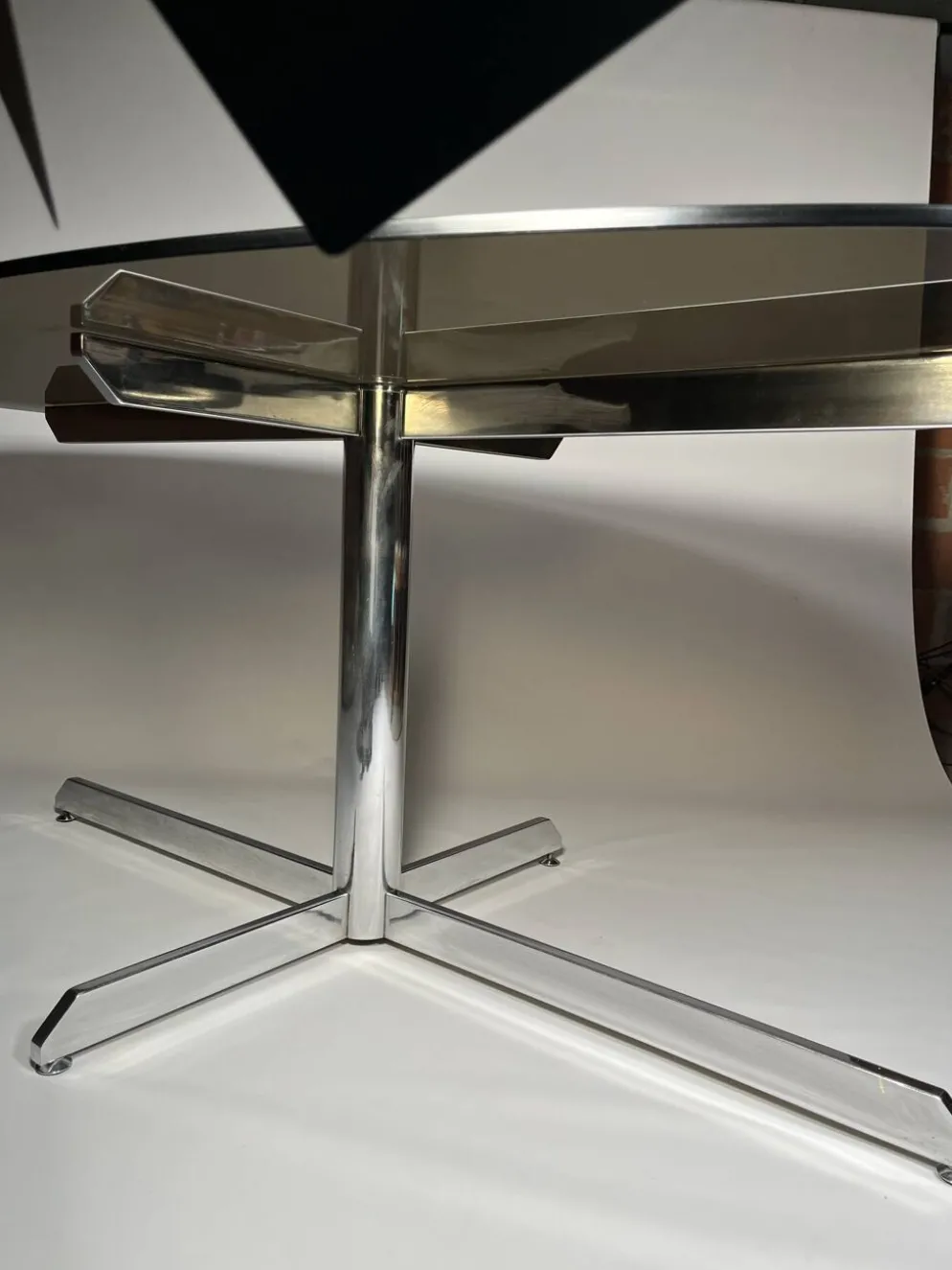 Table design attribué à Florence Knoll pour Roche Bobois 70's