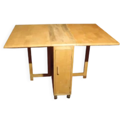 Table / desserte pliable.