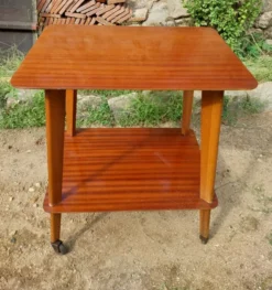 Table desserte roulante