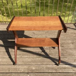 Table desserte à roulettes design 1950.