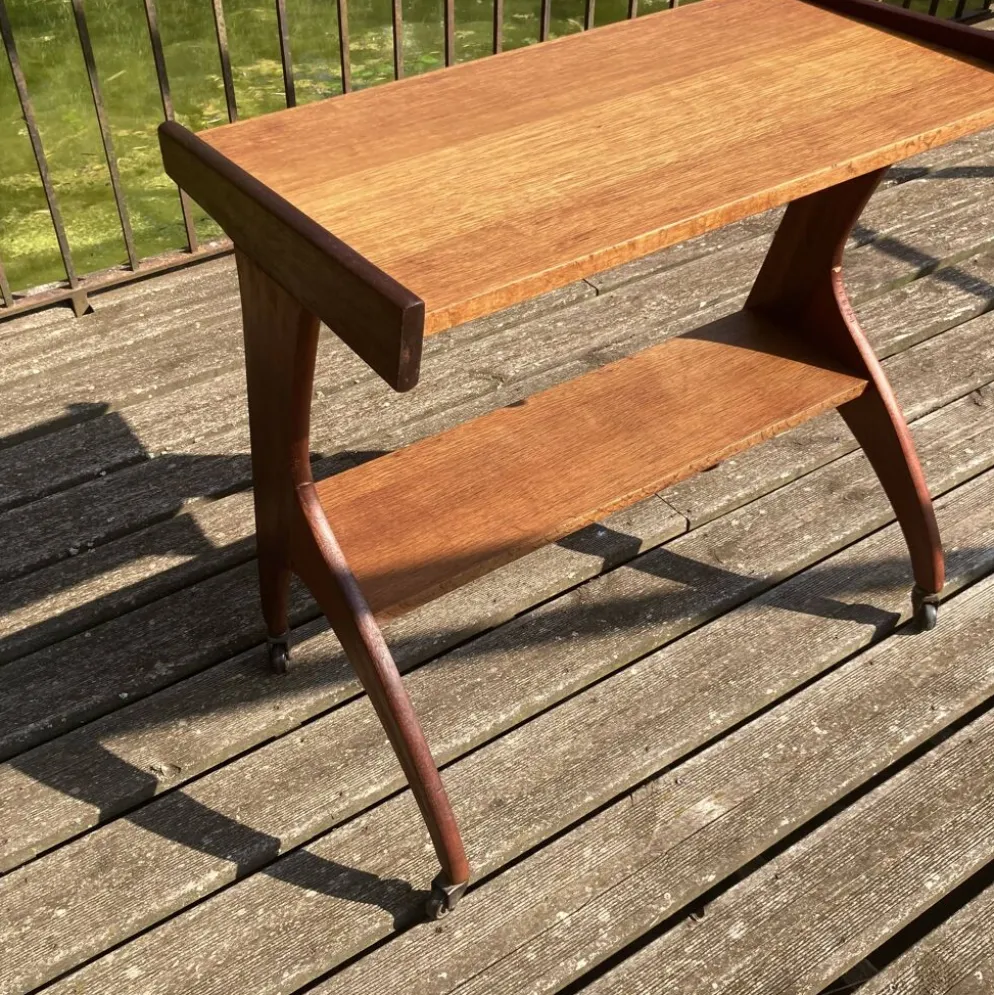 Table desserte à roulettes design 1950.