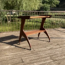 Table desserte à roulettes design 1950.