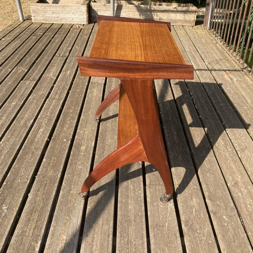Table desserte à roulettes design 1950.