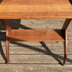 Table desserte à roulettes design 1950.