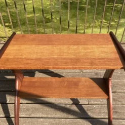 Table desserte à roulettes design 1950.