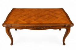 Table de style Louis XV chêne massif à rallonge