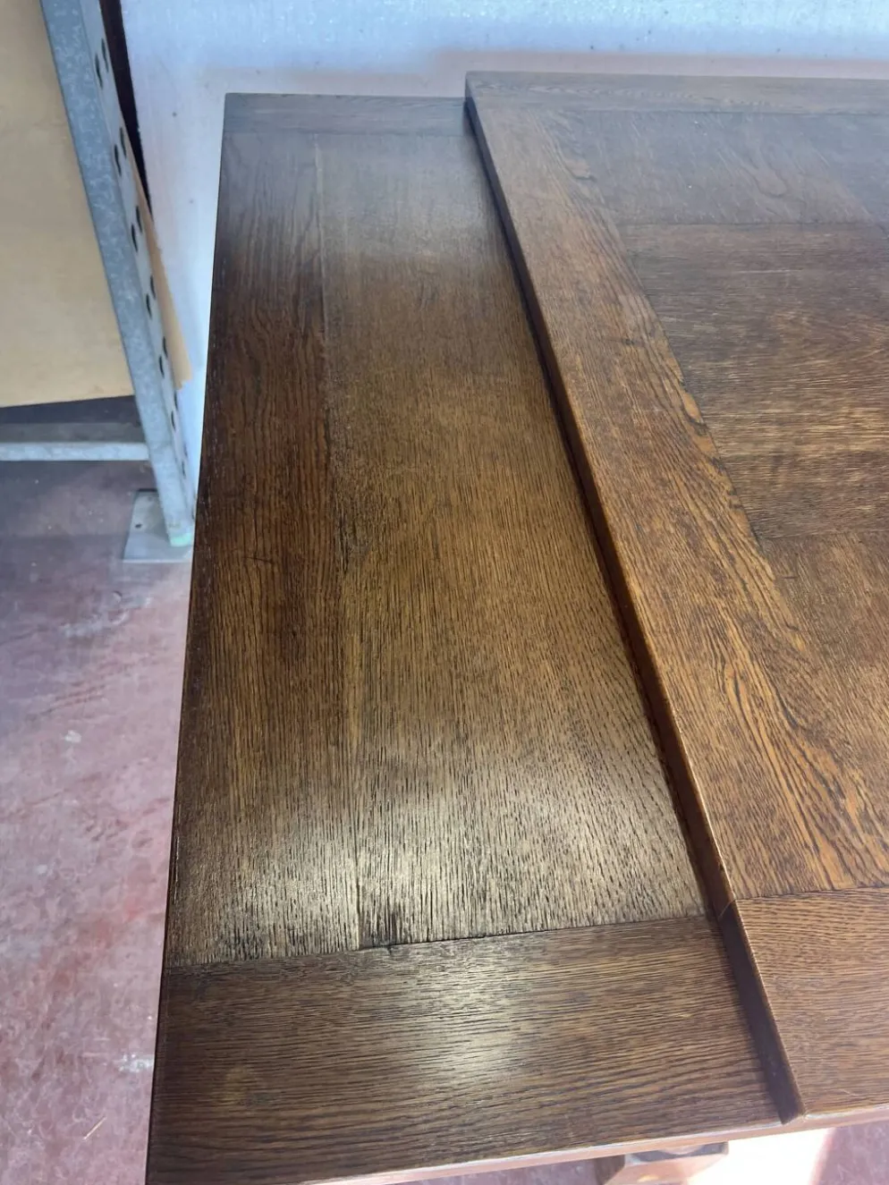 Table de style renaissance en chene massif XX siècle