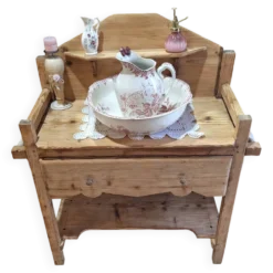Table de toilette