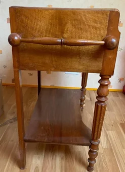 Table de toilette