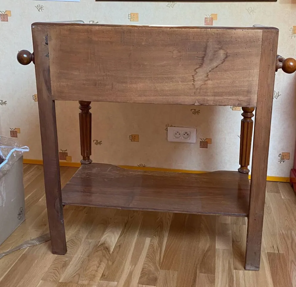 Table de toilette