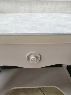 Table de toilette