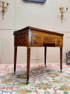 Table De Toilette Dite Coiffeuse D’homme En Acajou D’époque Louis XVI XVIII