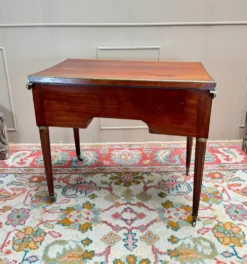 Table De Toilette Dite Coiffeuse D’homme En Acajou D’époque Louis XVI XVIII