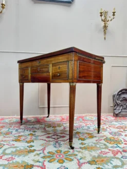Table De Toilette Dite Coiffeuse D’homme En Acajou D’époque Louis XVI XVIII