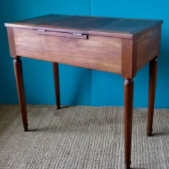 Table de toilette d'époque, fin XVIIIè en merisier massif, France vers 1770
