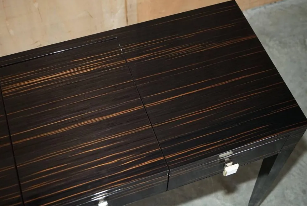Table de toilette et tabouret Nascondino Fendi Casa en ébène Macassar