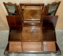 Table de toilette gothique en noyer Burr & Burl avec ferrures en laiton