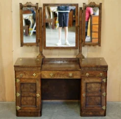 Table de toilette gothique en noyer Burr & Burl avec ferrures en laiton