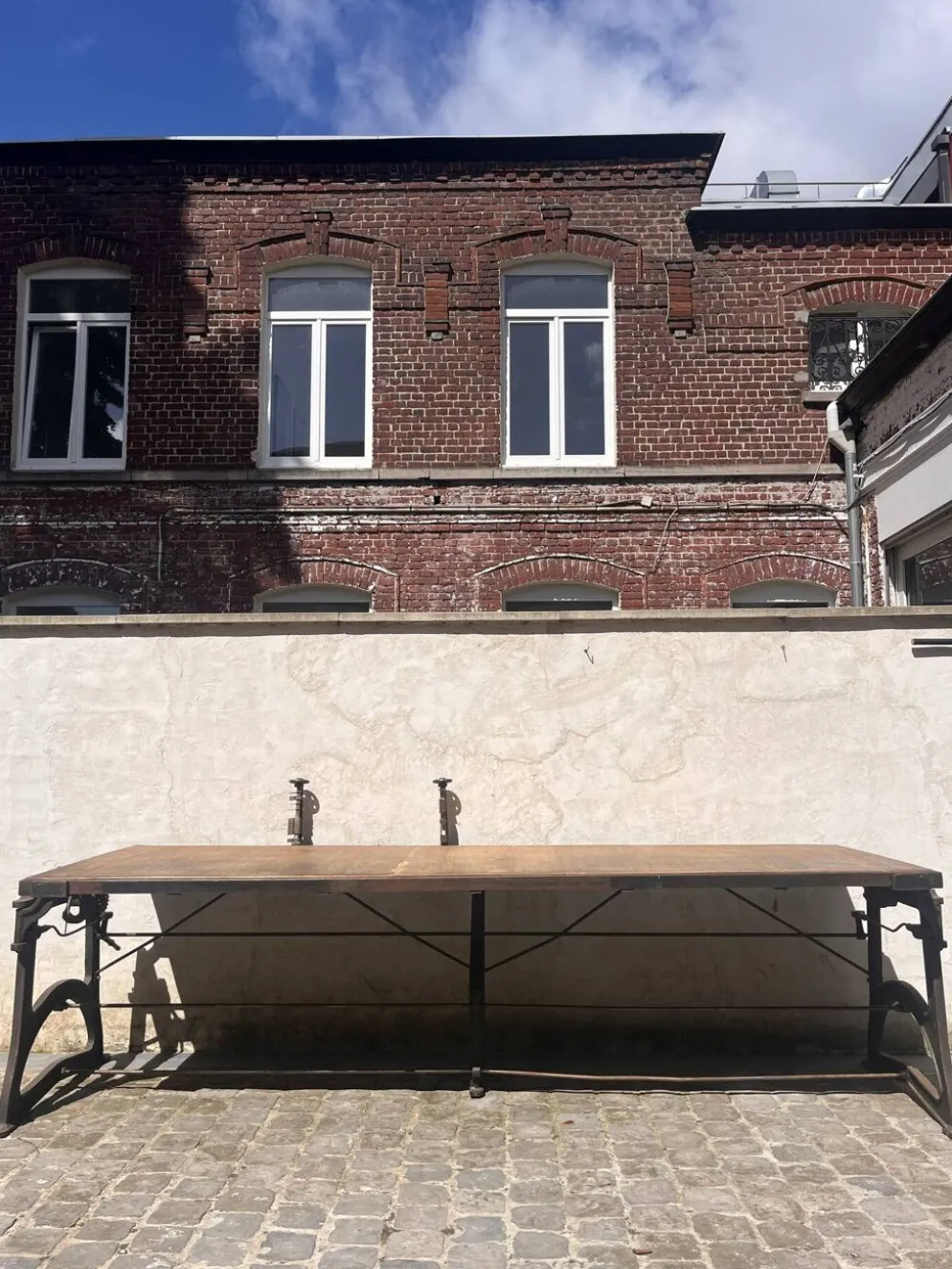 Table de travail en fonte et bois