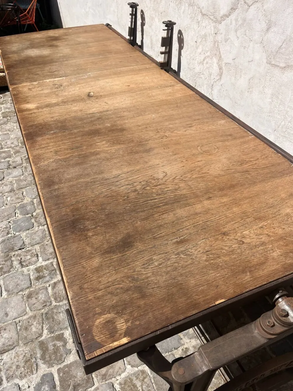 Table de travail en fonte et bois