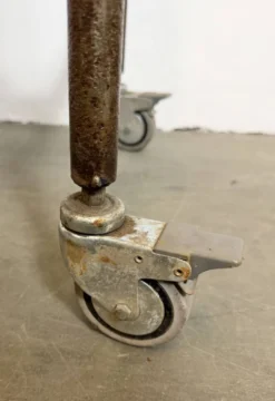 Table de travail industrielle vintage sur roues, années 1960