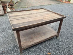 Table à doubles plateaux en sapin