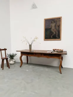 Table, drapière en noyer, XIXème s.