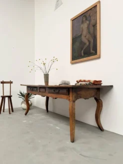 Table, drapière en noyer, XIXème s.