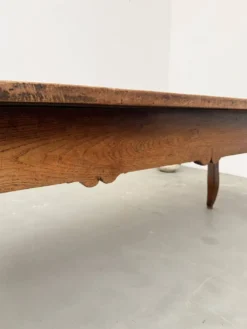 Table, drapière en noyer, XIXème s.