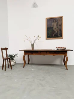 Table, drapière en noyer, XIXème s.