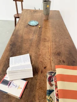 Table, drapière en noyer, XIXème s.